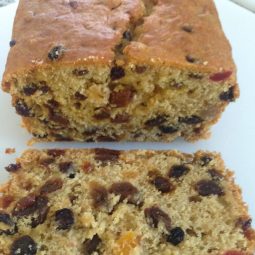 Freda’s apple & fruit loaf