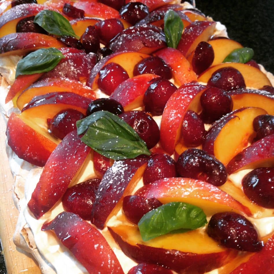 Easy Fresh Fruit Pavlova!