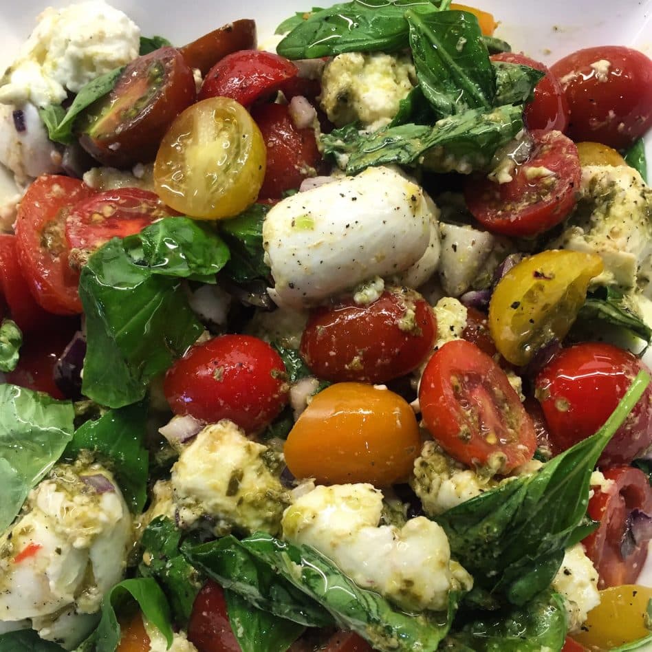 Easy Tomato & Mozzarella Salad