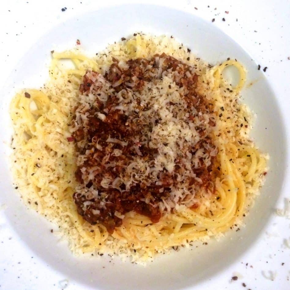 Easy Bolognese – The Docs Bols!